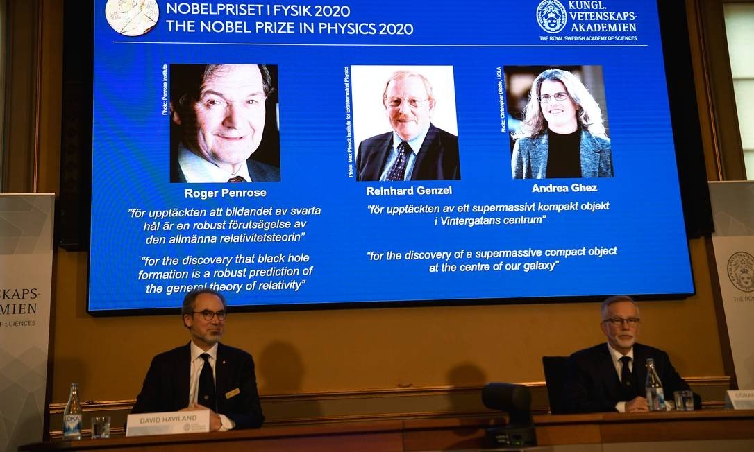 Nobel premia físicos que formularam teoria de buraco negro