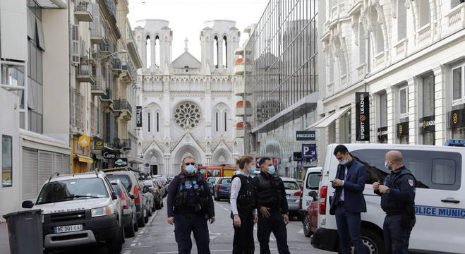 Brasileira é uma das vítimas do ataque em igreja de Nice