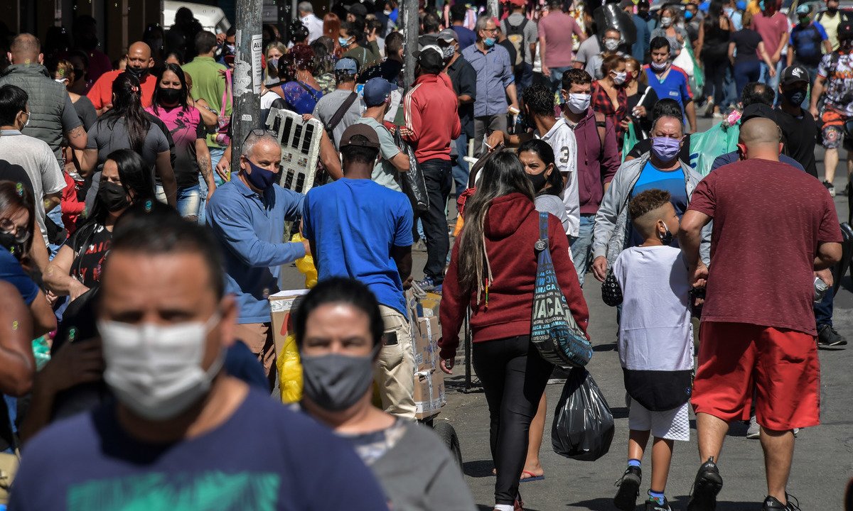 Especialistas alertam sobre 2º onda de Covid no Brasil
