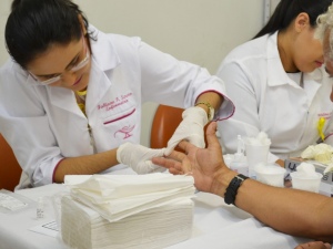 Registros de novos casos de HIV/AIDS diminuem devido a pandemia