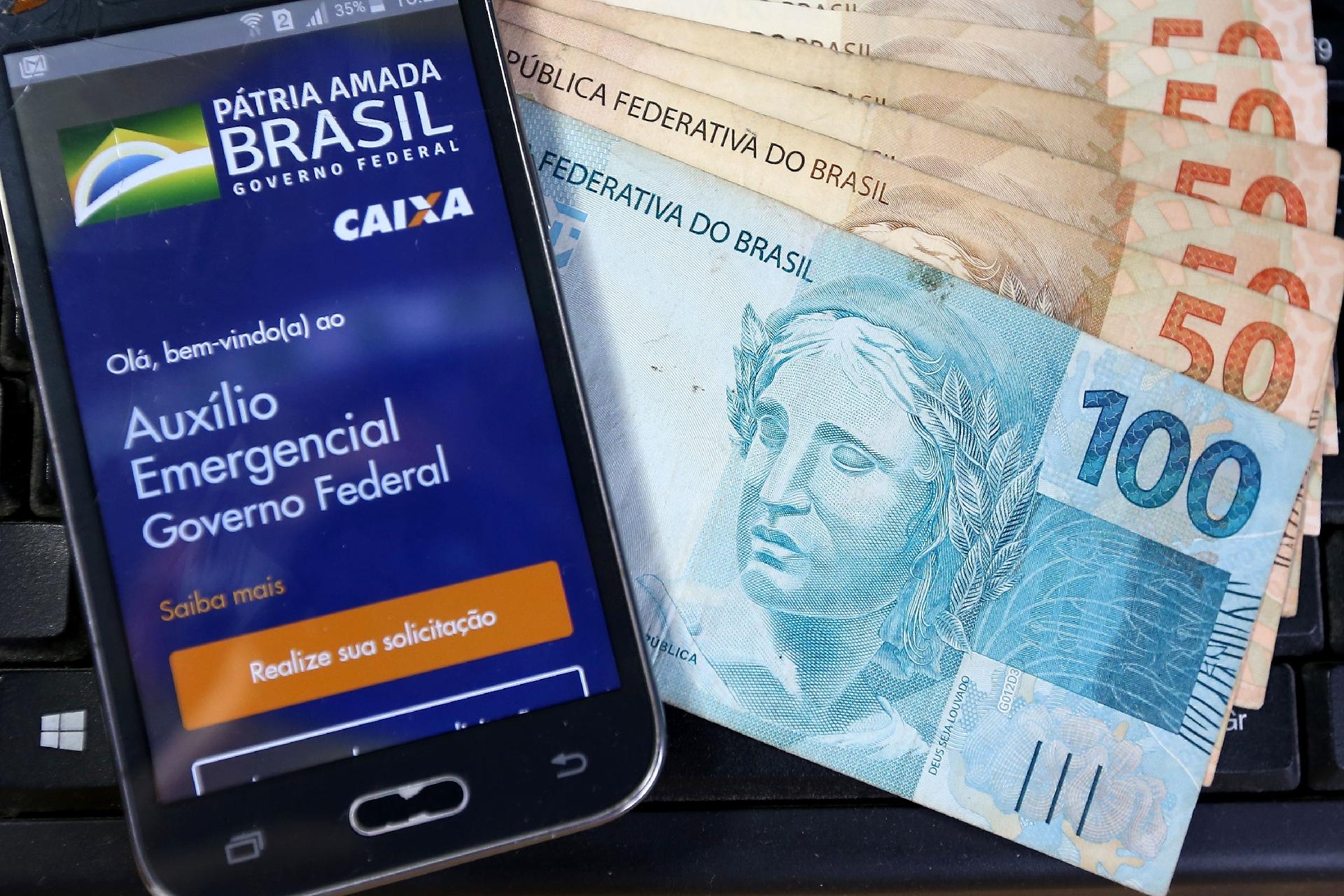 Cerca de 5 milhões de pessoas recebem auxílio emergencial hoje (14)