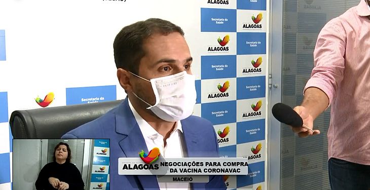 Secretário diz que não fechará o comércio e promete volta às aulas