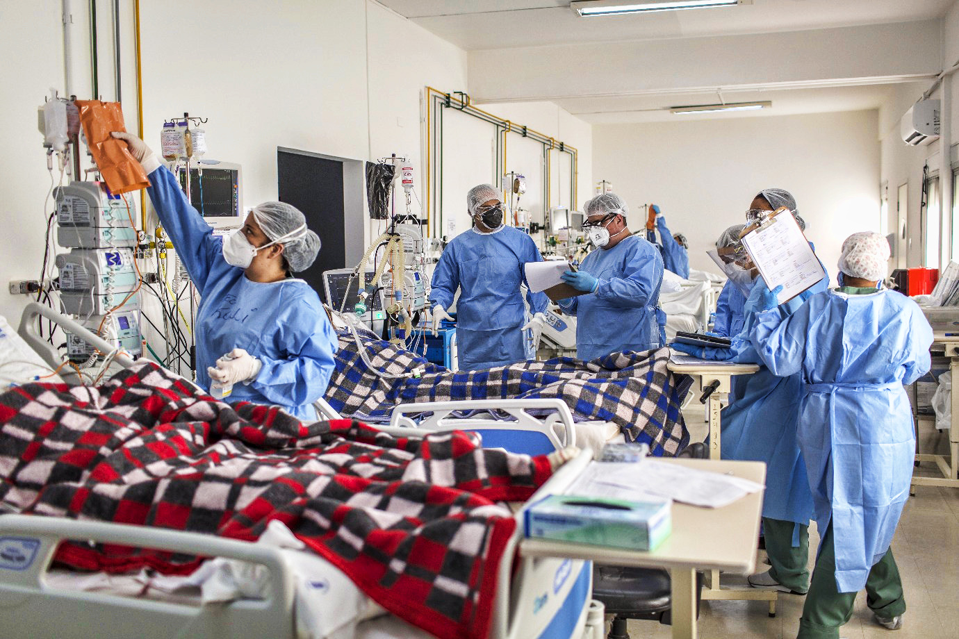 Santa Casa fecha emergência para atendimento de síndrome gripal