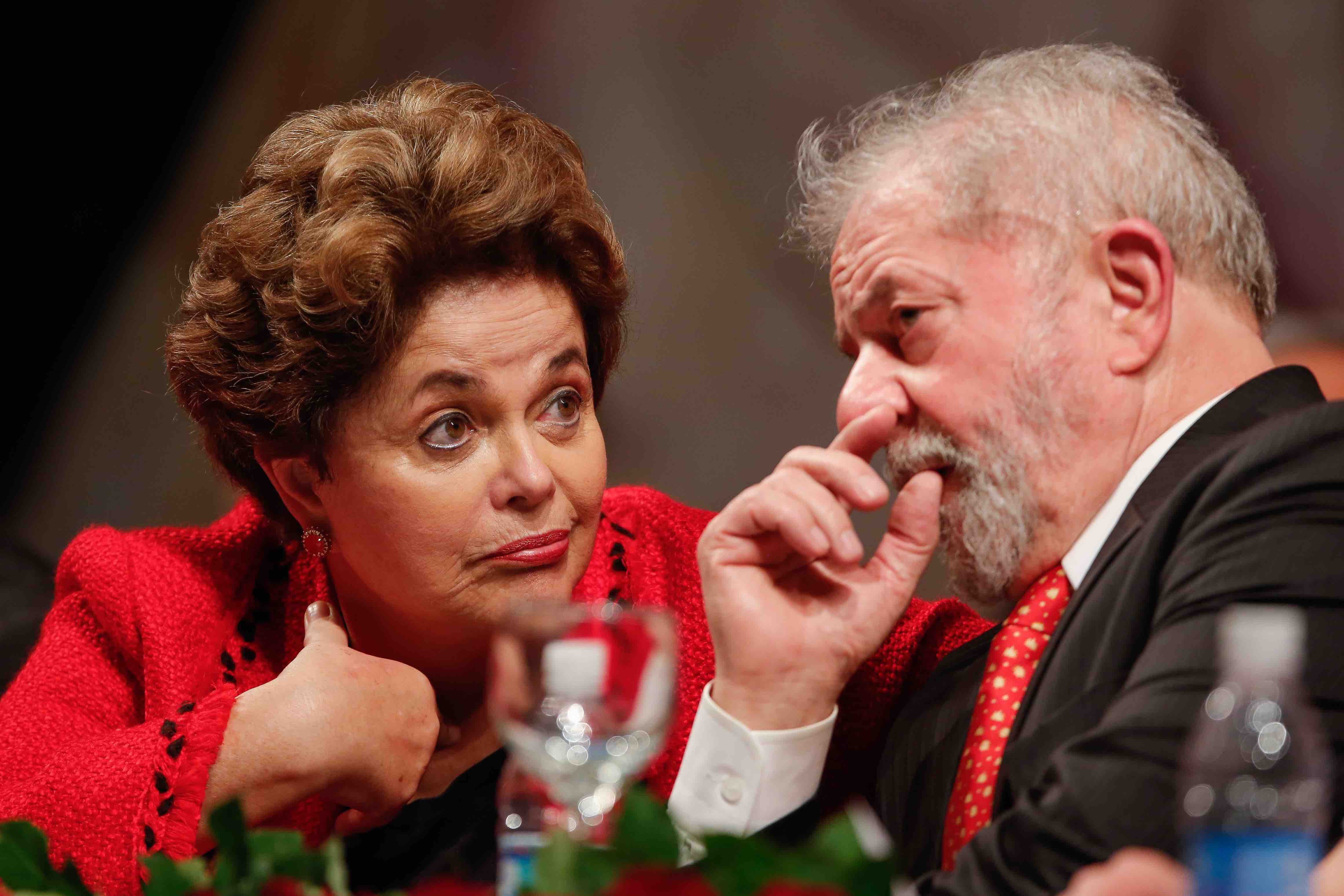 Lula defende Dilma nas redes sociais após ataque de Bolsonaro