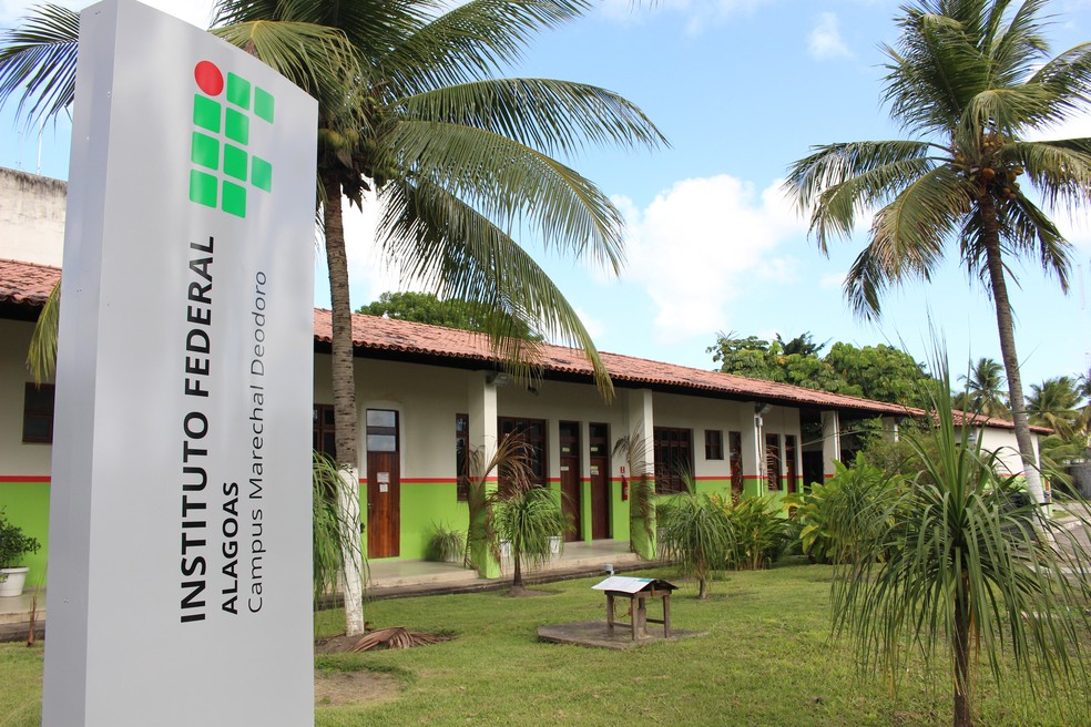 Ifal abre processos seletivos com vagas para cursos técnicos