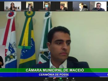 JHC toma posse com promessas sobre vacinas da Covid-19
