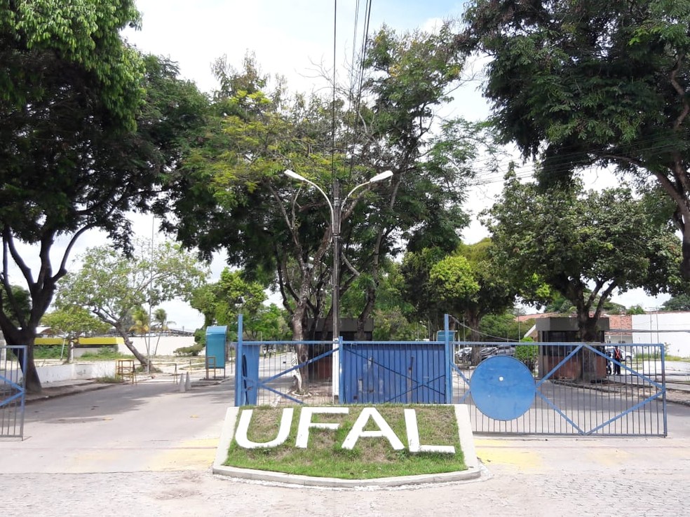 Ufal anuncia volta às aulas para o dia 22 de fevereiro