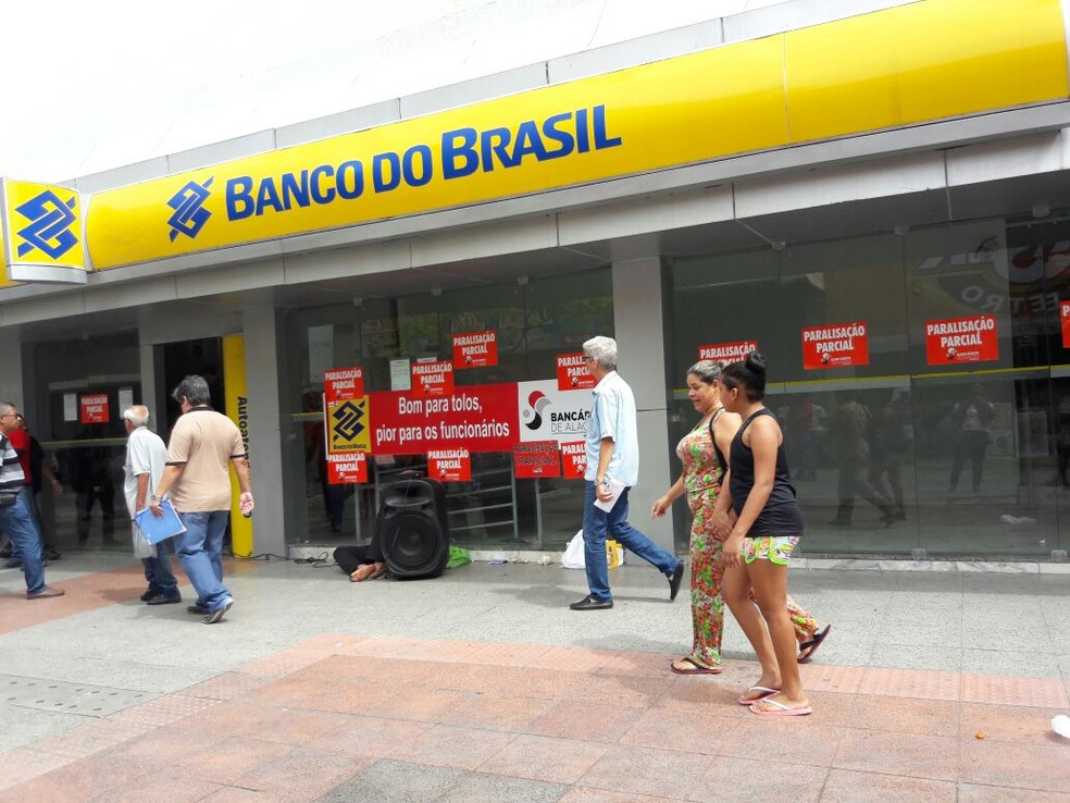 Sindicato dos Bancários reage a fechamento de agências do BB em AL