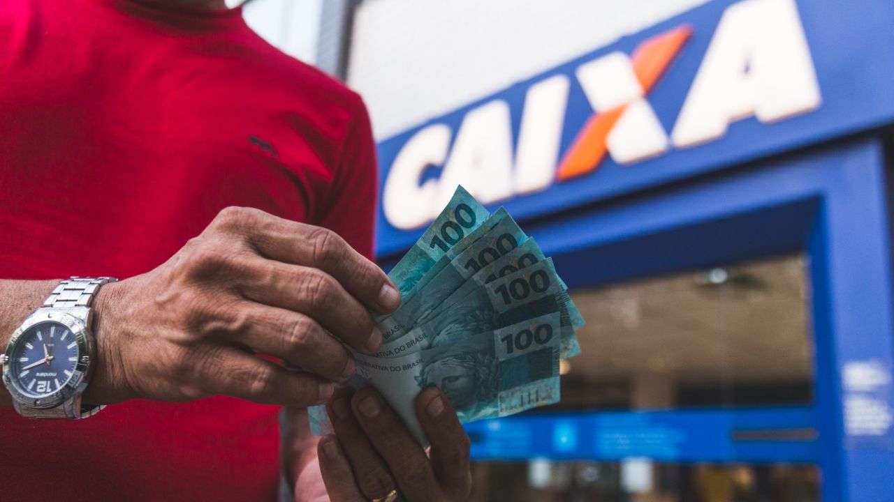 Nascidos em setembro podem sacar auxílio emergencial a partir de hoje