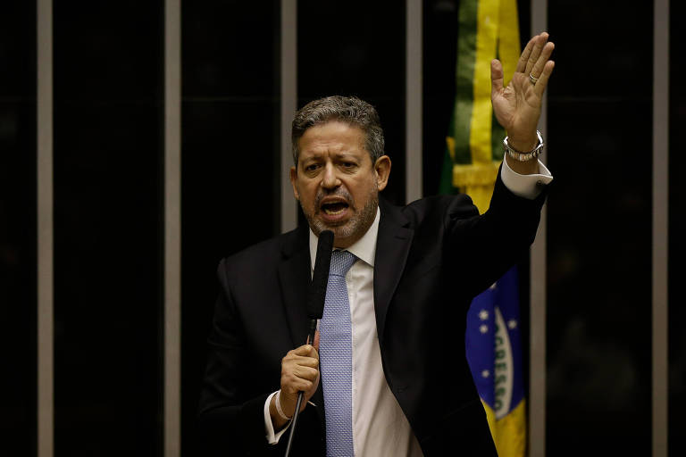 Políticos repercutem vitória de Arthur Lira na Câmara