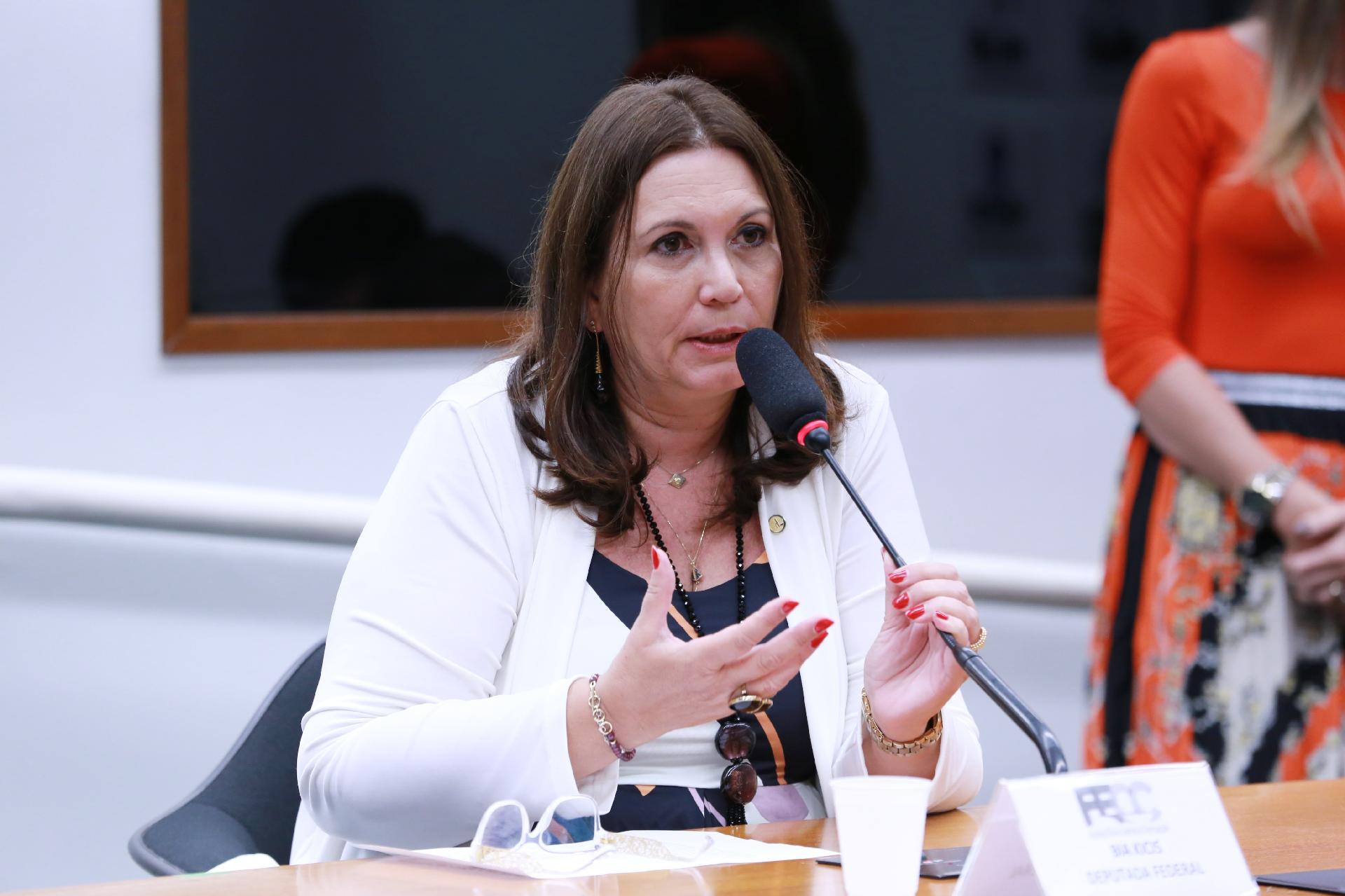 Bia Kicis é escolhida como nova presidente da CCJ