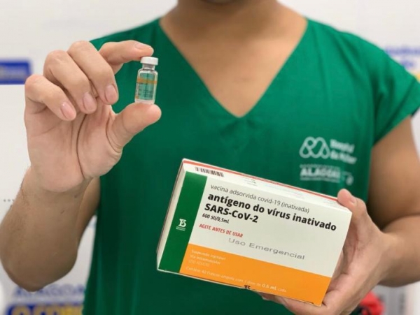 Alagoas recebe mais 34.800 doses de vacina contra Covid