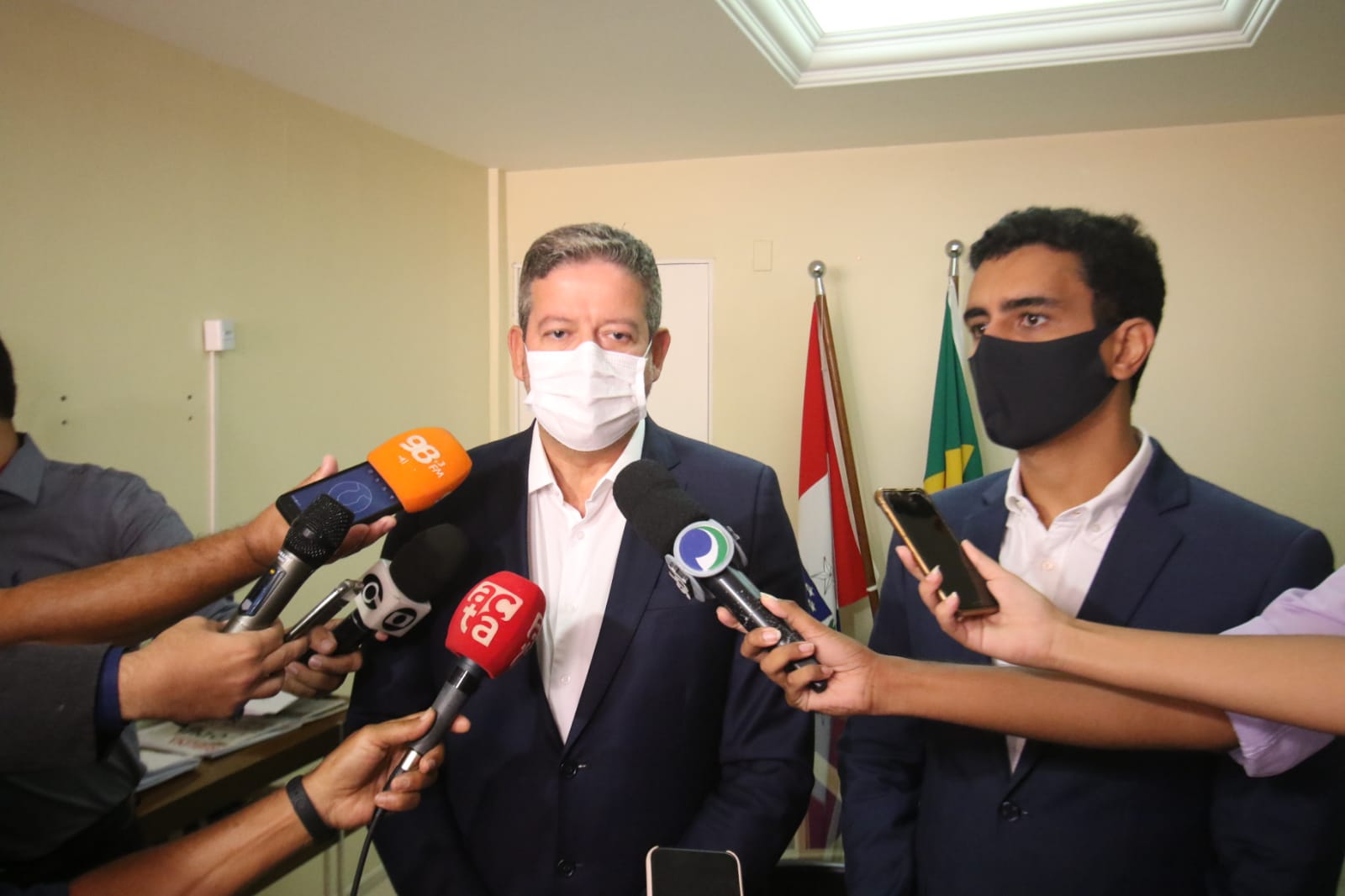 Arthur Lira discute projetos para Maceió com JHC