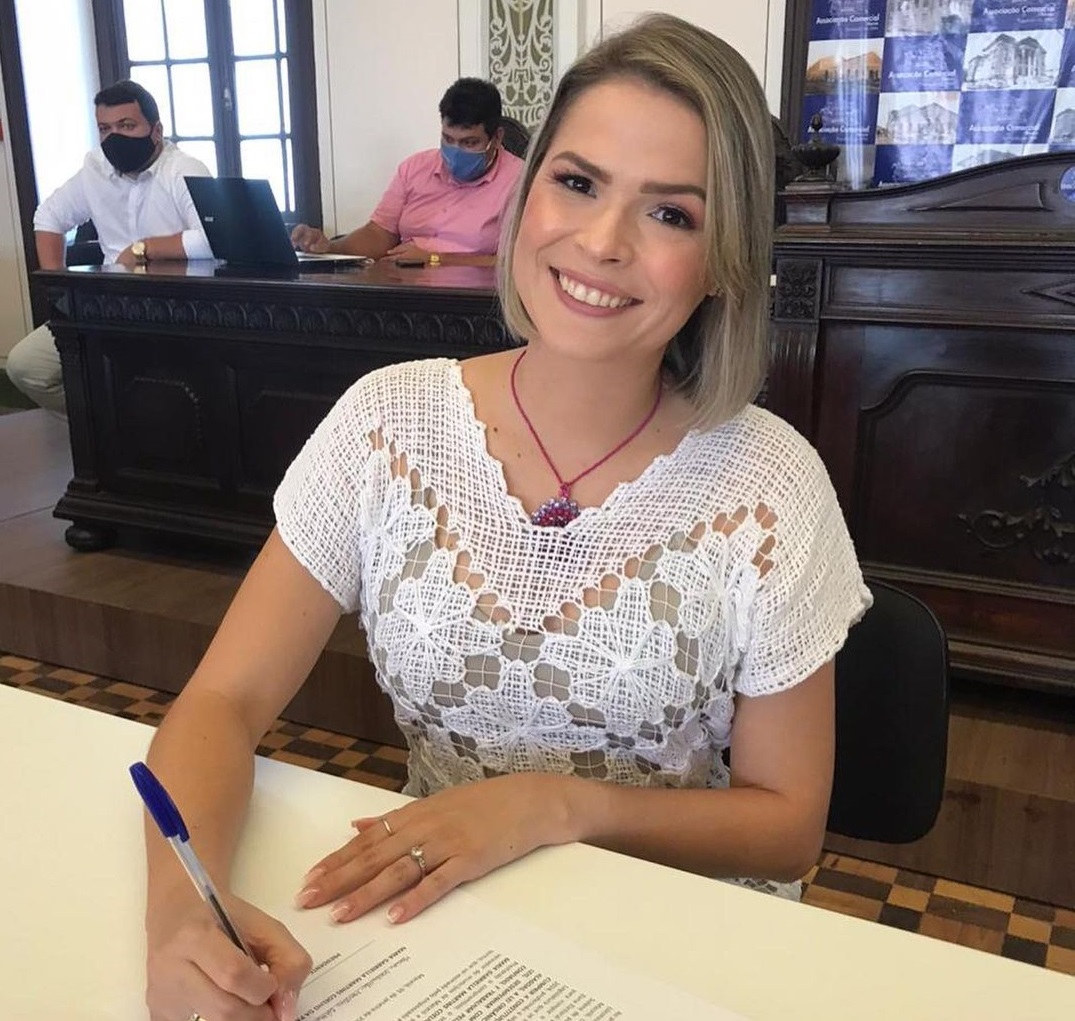 Vereadora Gaby Ronalsa renuncia cargo na Mesa Diretora