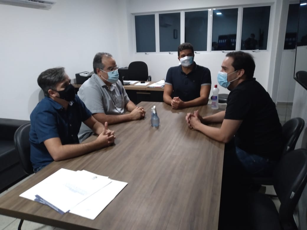 Rui tem encontro com vereadores que compõem oposição à JHC