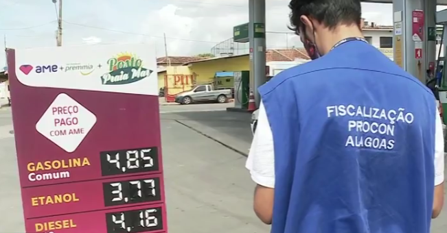 Procon-AL fiscaliza postos de combustíveis para reprimir abusos