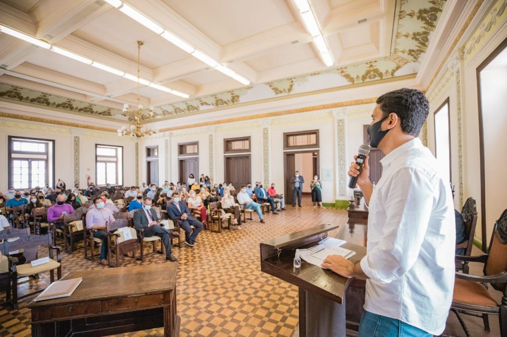 Após 3 meses de espera, Prefeitura inicia nomeação do #TimeMaceió