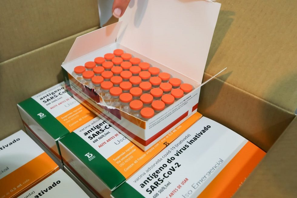 Alagoas recebe novas doses e idosos de 75 a 77 anos serão vacinados