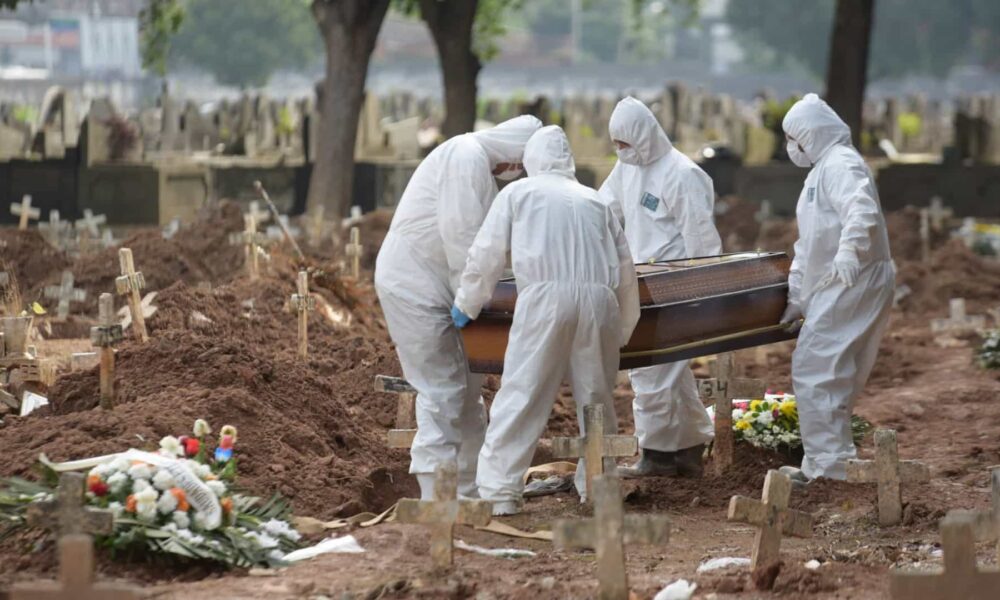 Brasil bate novo recorde e tem quase 2 mil mortes pela covid-19 em 24 horas