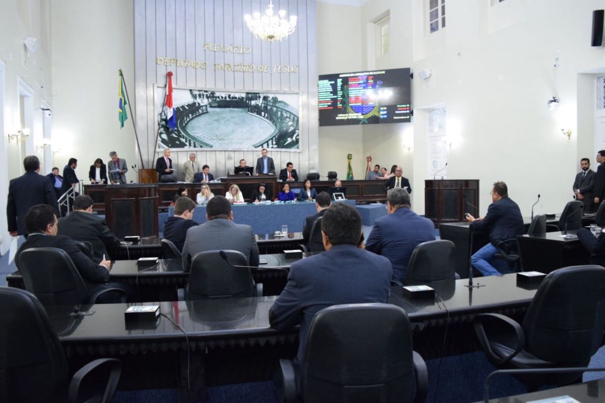 Partidos com representação na Assembleia definem suas lideranças
