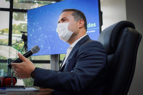 Renan Filho afirma que há possibilidade de lockdown, mas espera não ser preciso