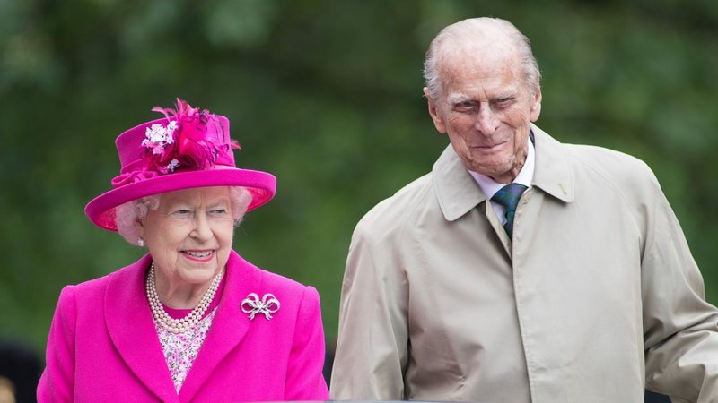 Príncipe Philip, marido da rainha Elizabeth II, morre aos 99 anos