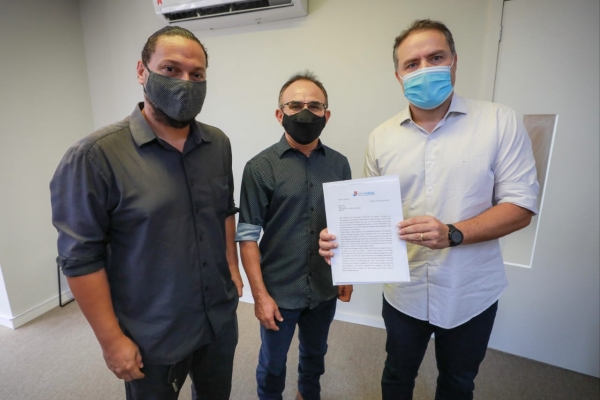 Governador garante inclusão de jornalistas de AL em grupos prioritários para vacinação