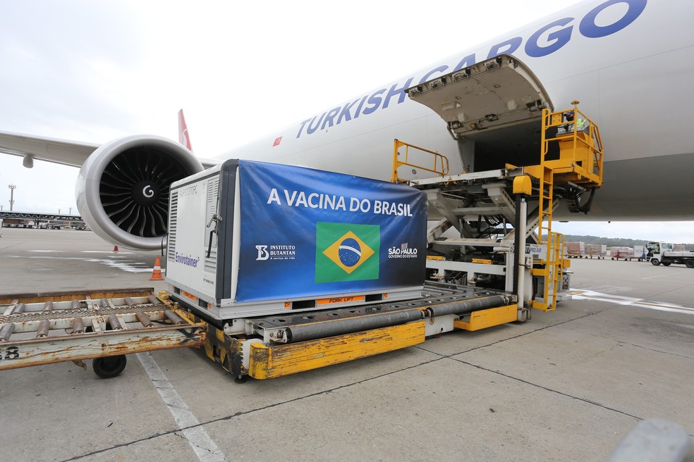 Butantan recebe insumos para produzir mais 5 mi de vacinas