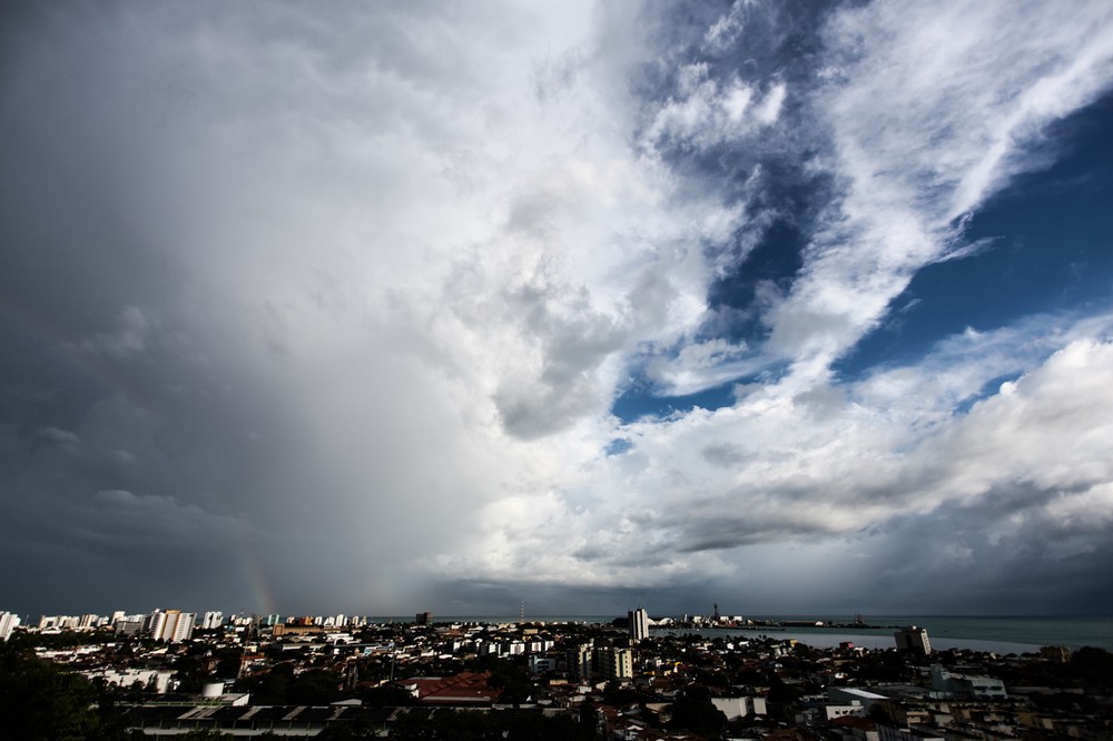 Previsão para o fim de semana em AL é de chuva rápida e tempo seco
