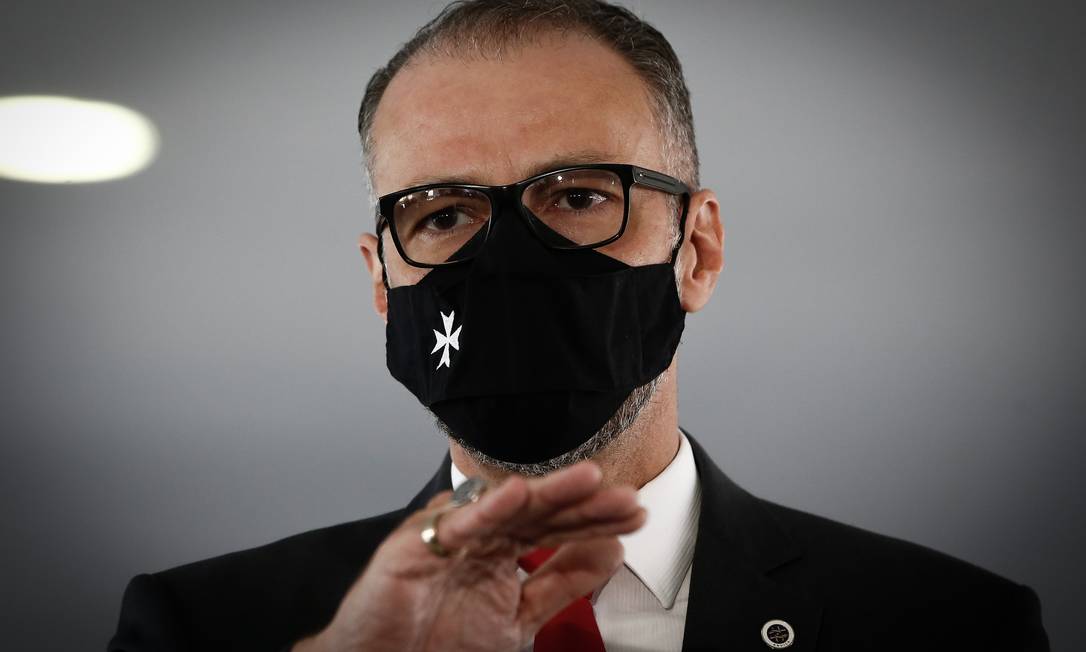 Presidente da Anvisa será questionado hoje sobre vacinas e tentativa de mudar bula da cloroquina