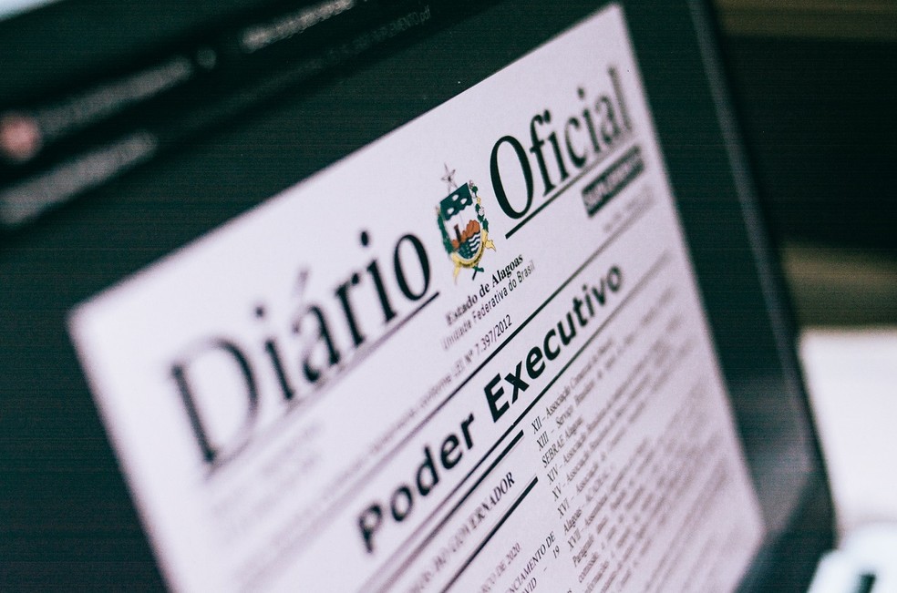 Renan Filho sanciona reajuste de 4,52% para servidores do Estado