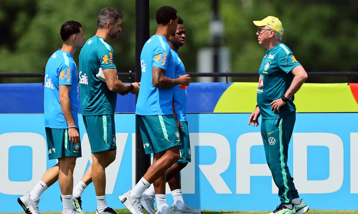 Brasil inicia preparação para as oitavas ainda sem Raphinha