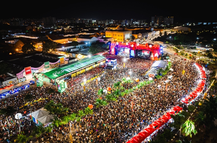 Gusttavo Lima e Simone Mendes marcam primeiro dia do São João Massayó 2026