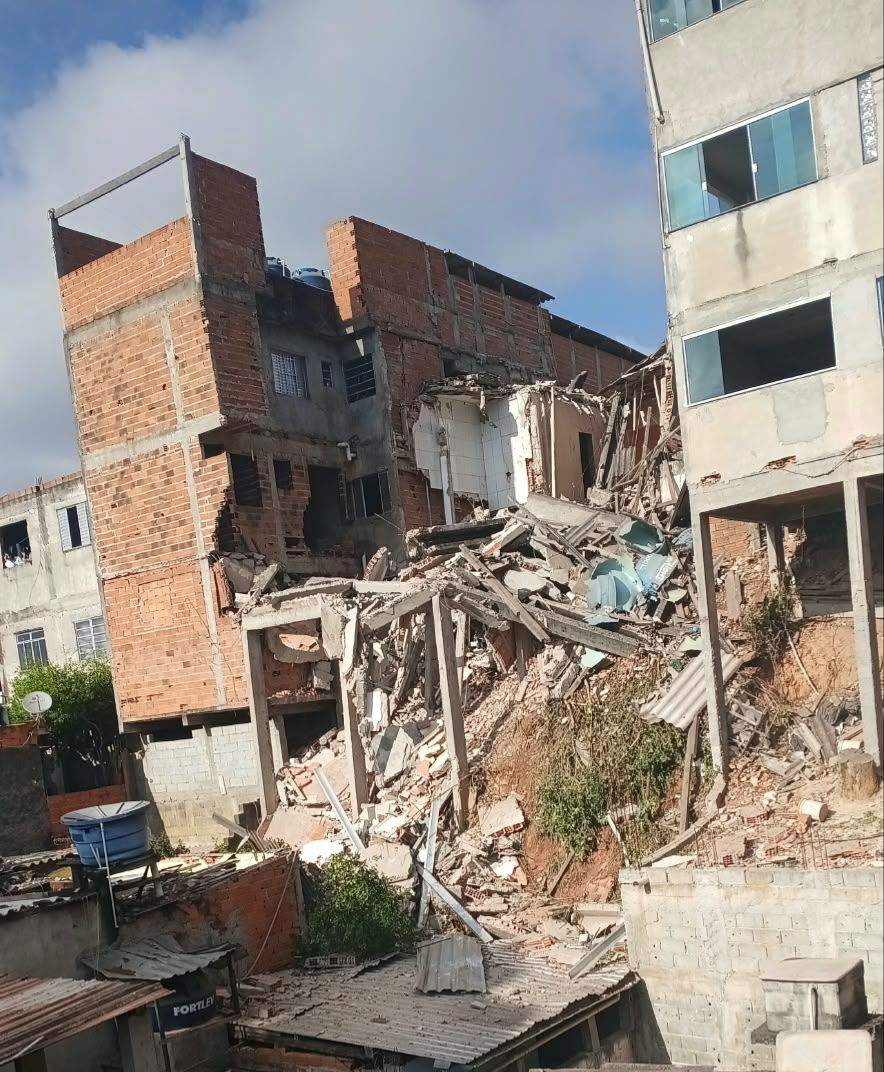 Explosão de botijão de gás interdita 13 casas na zona norte de São Paulo