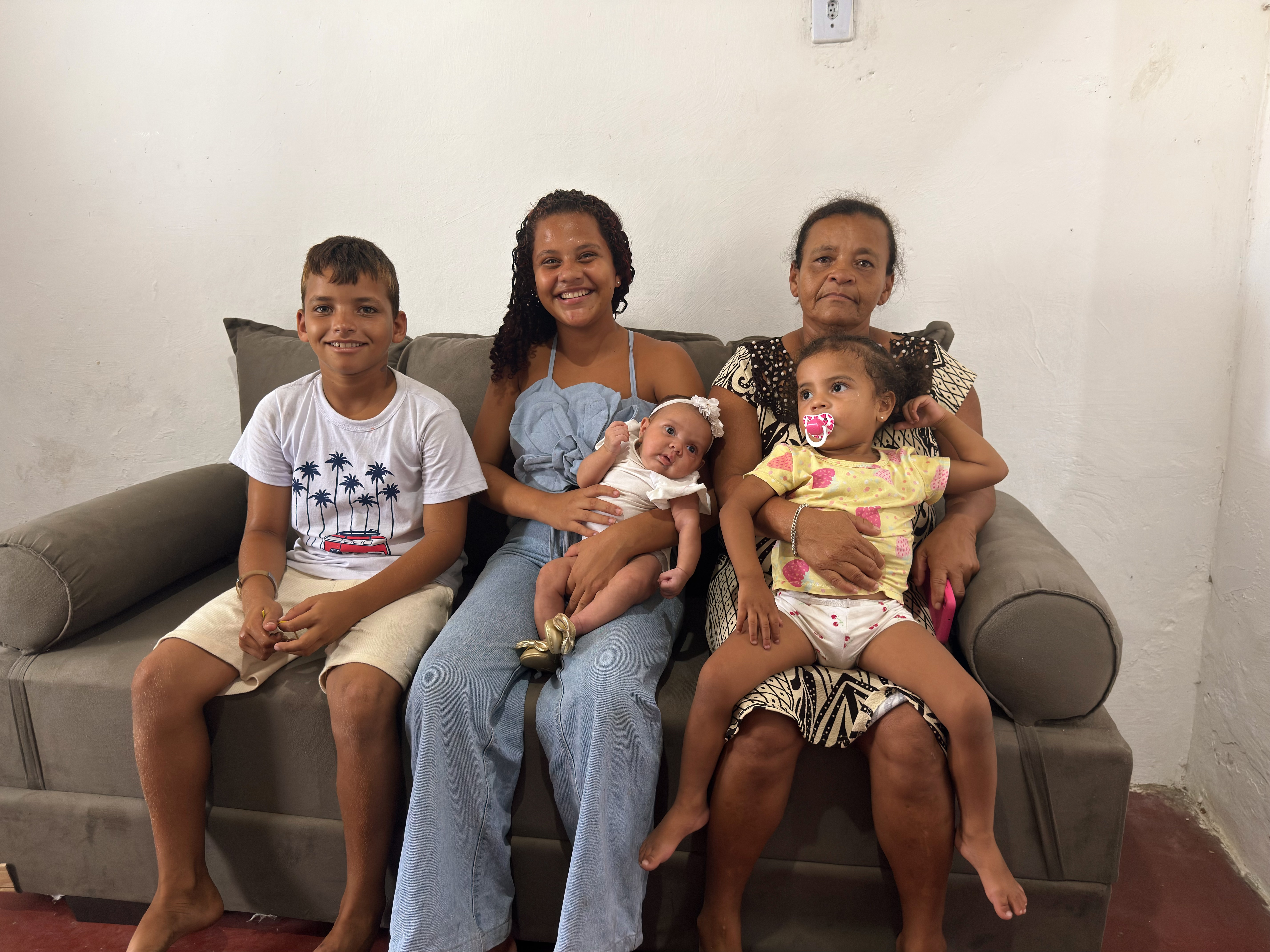 Programa estadual entrega moradia digna para alagoana em situação de rua