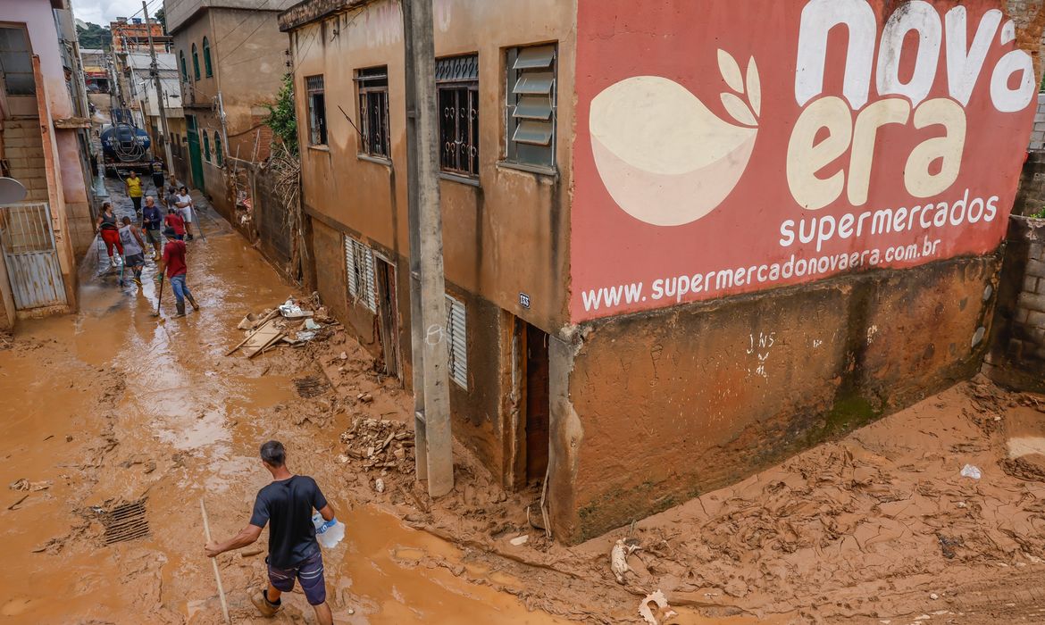 Após enchentes, Ubá registra primeira morte por leptospirose