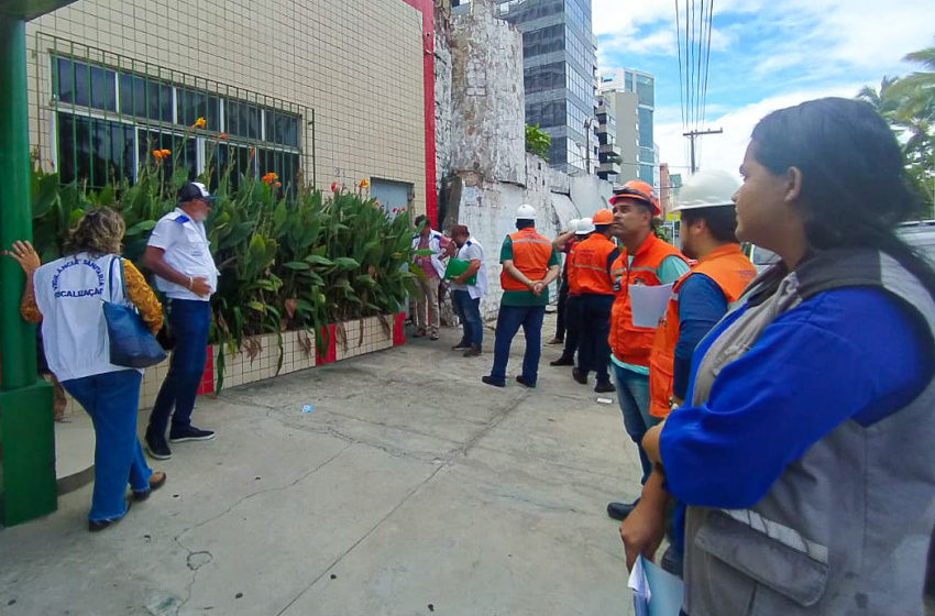 Restaurante é notificado por falta de manutenção predial no bairro da Pajuçara