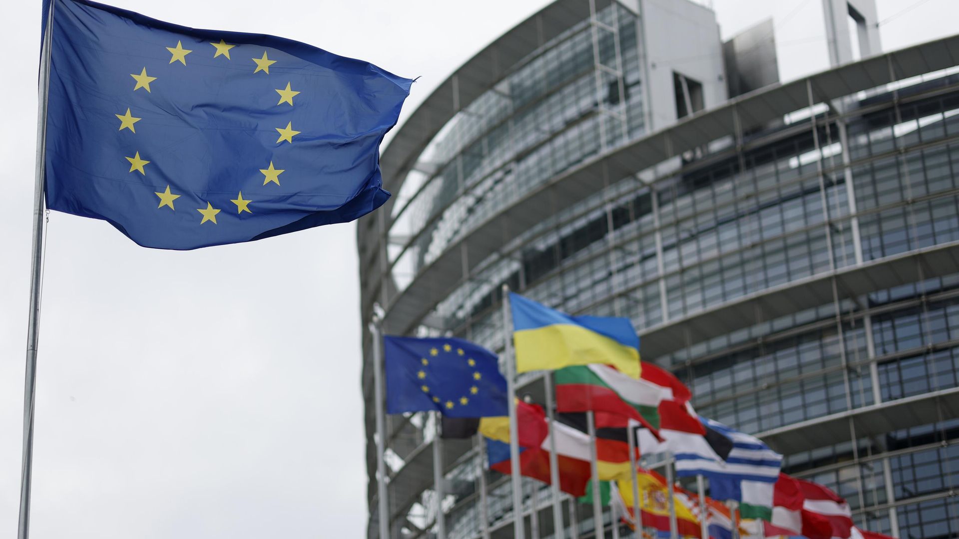 Analista aponta motivos para Europa buscar diálogo com a Rússia