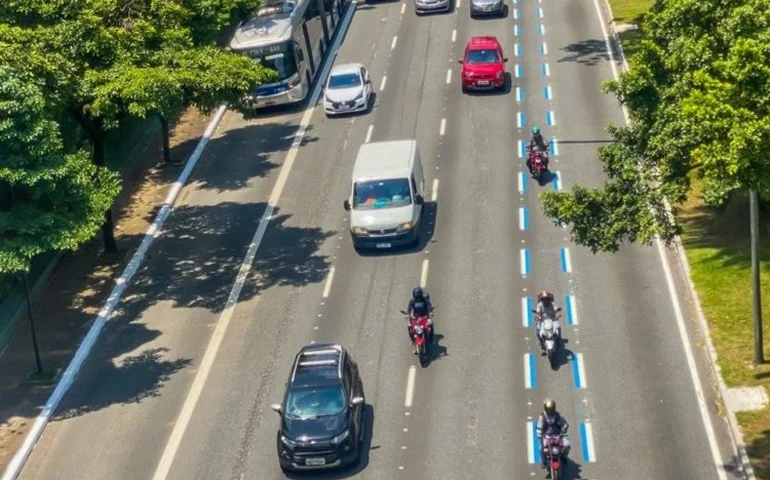 Faixa exclusiva para motos? Câmara avalia implementação de proposta em Maceió