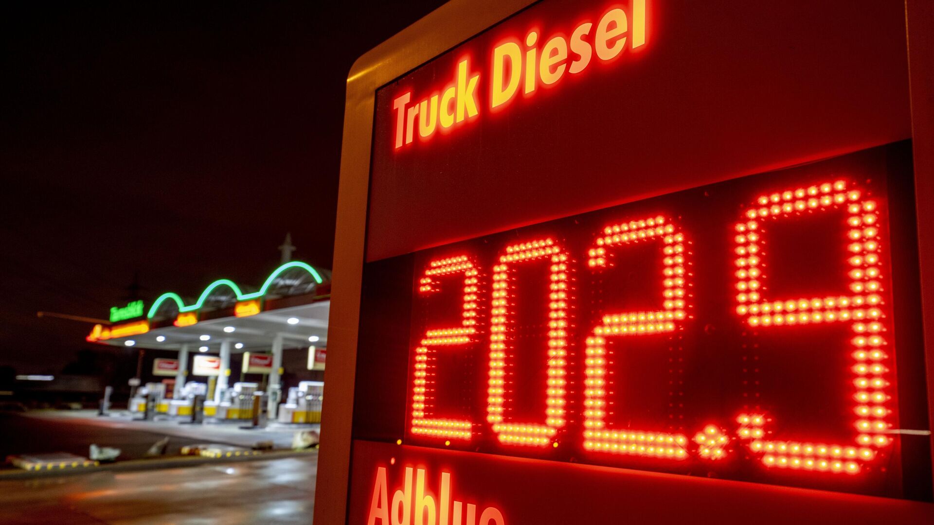 Preço da gasolina nos EUA atinge segundo maior patamar da história