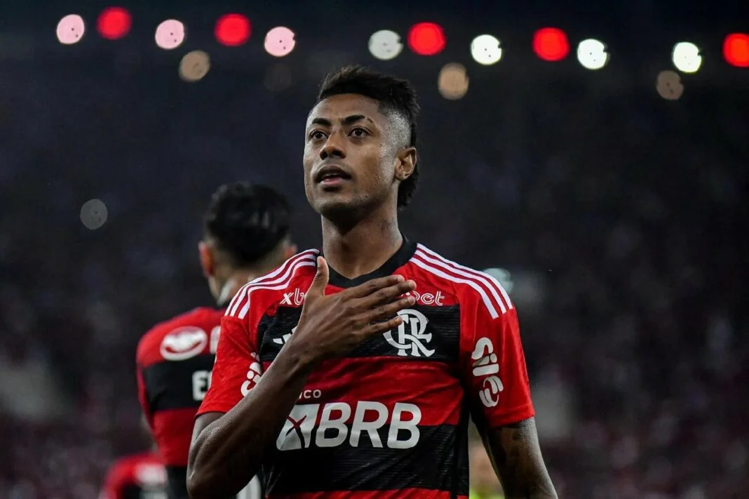 Flamengo aguarda decisão do STJD para liberar Bruno Henrique contra o Juventude