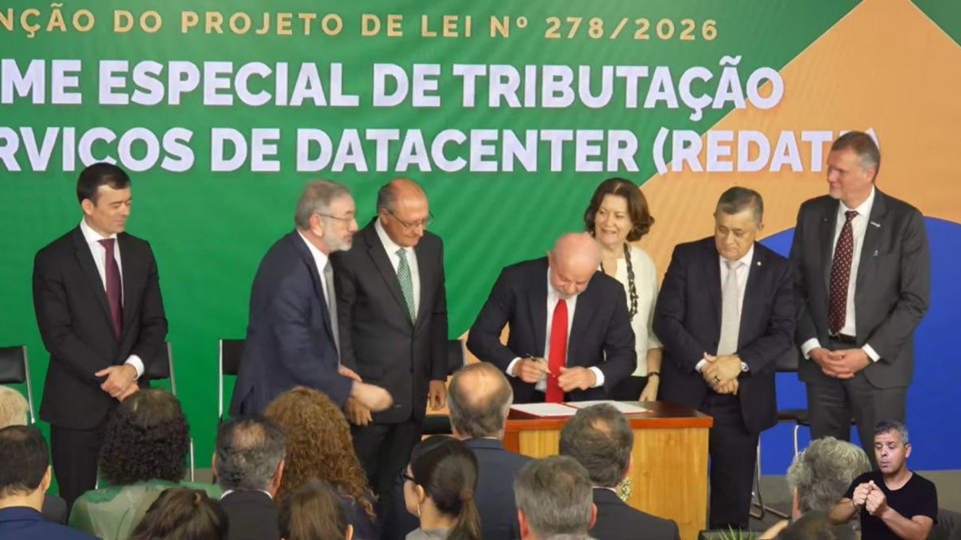 Lula sanciona novo regime tributário para atrair datacenters ao Brasil
