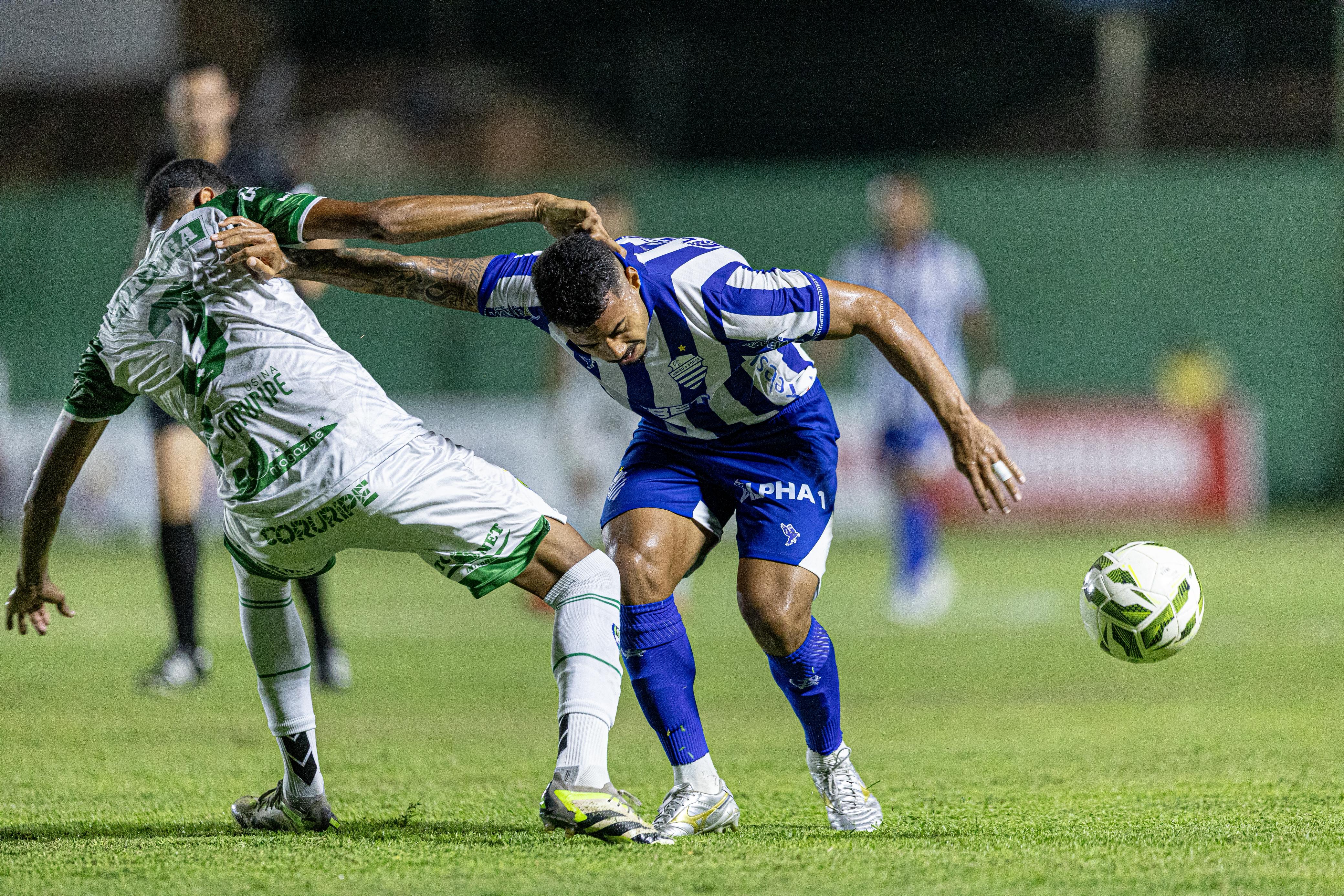 Coruripe vence CSA e quebra invencibilidade do clube azulino