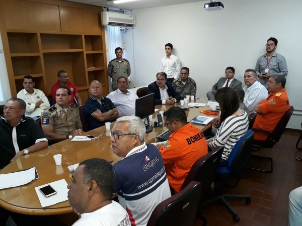 Governo apresenta proposta de reajuste de 10% para militares