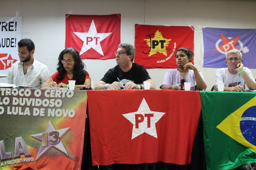 PT de AL aprova “aliança ampla” com grupo de Renan Filho