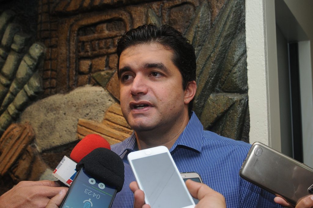 Rui Palmeira participa de reunião da Frente Nacional dos Prefeitos