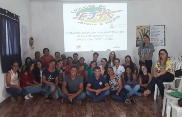 Grupo de Estudos leva formação continuada para alfabetizadores