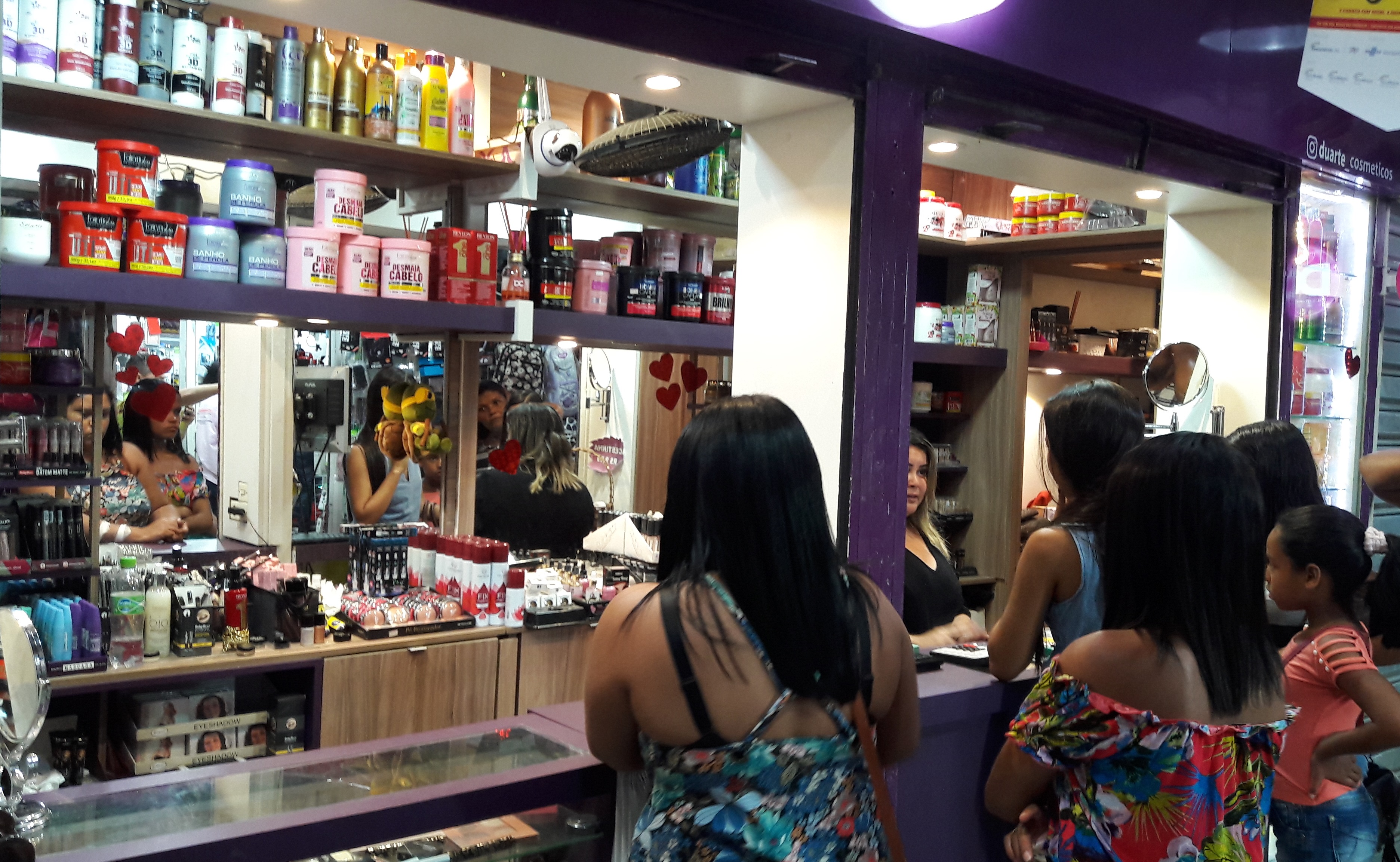 Comerciantes apostam no movimento do Shopping Popular