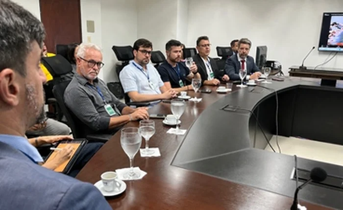 MPF discute medidas para reforçar segurança nas atividades náuticas em Maceió