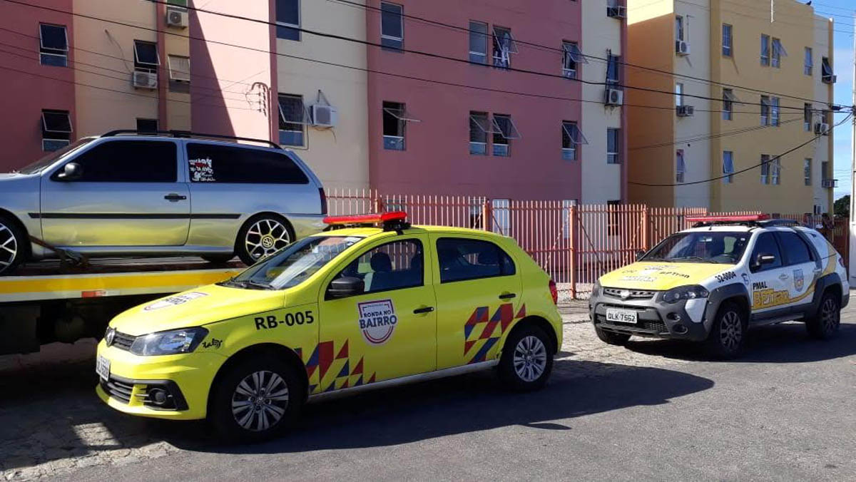 Ronda no Bairro aborda veículos e notifica motoristas em Maceió